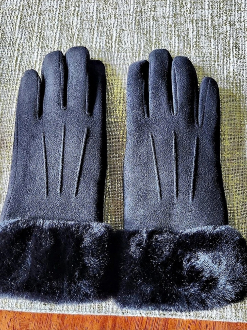 West Loop Black Faux Fur Cuff Gloves
